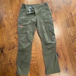 Sitka Ascent Pants Like New 32R in Pyrite